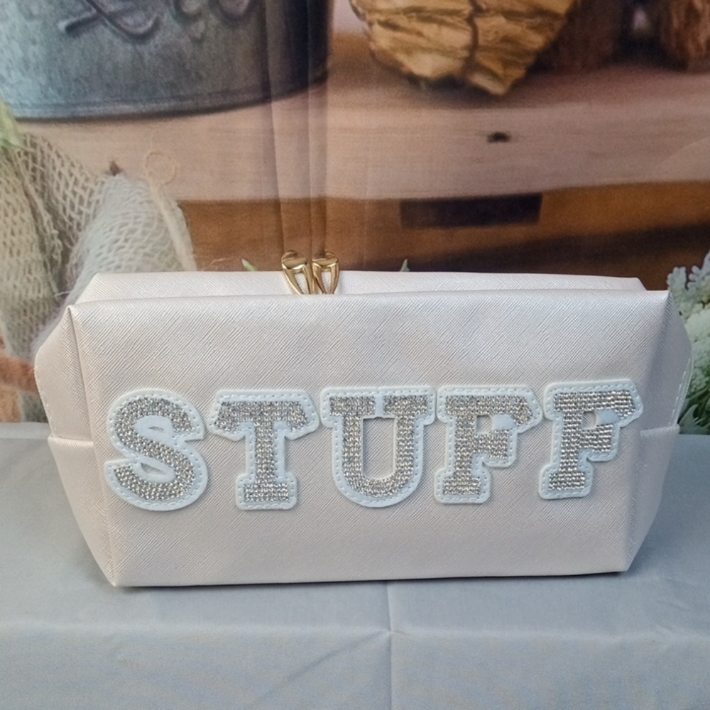 💩 Cream STUFF Cosmetic Bag - Picture 1 of 6
